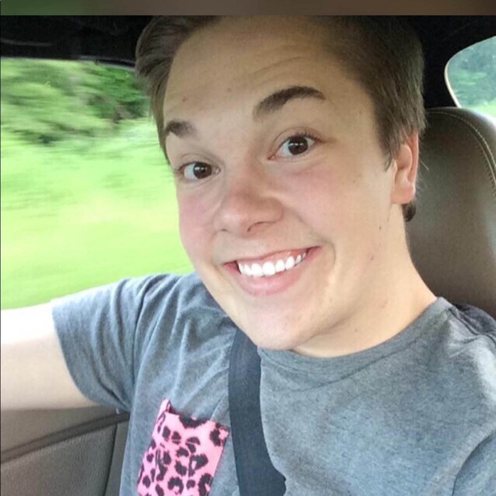 Meet your Posher, Alex